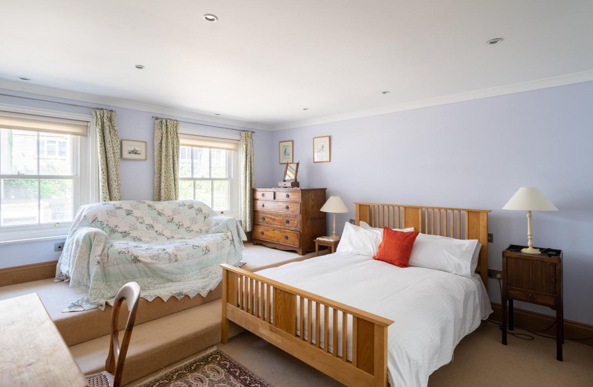 Сasa de vacaciones Kensington 3 Bedroom Luxury House